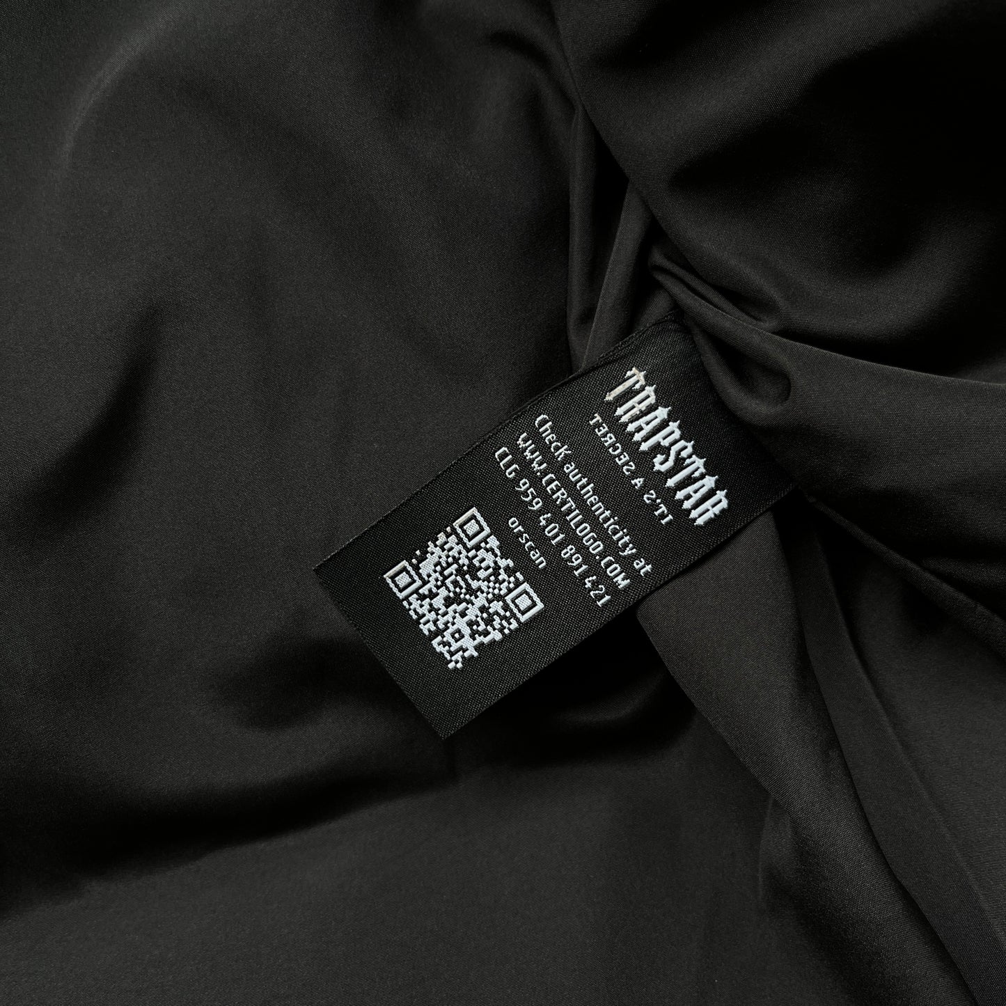 TS Shooters Hooded Puffer Jacket - Black