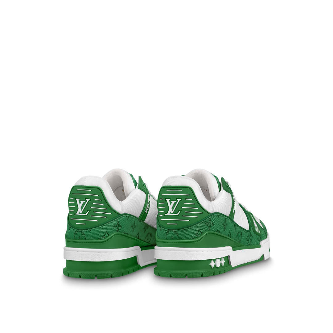 LOUIS VUITTON LV Trainer Sneaker Green. Size 8